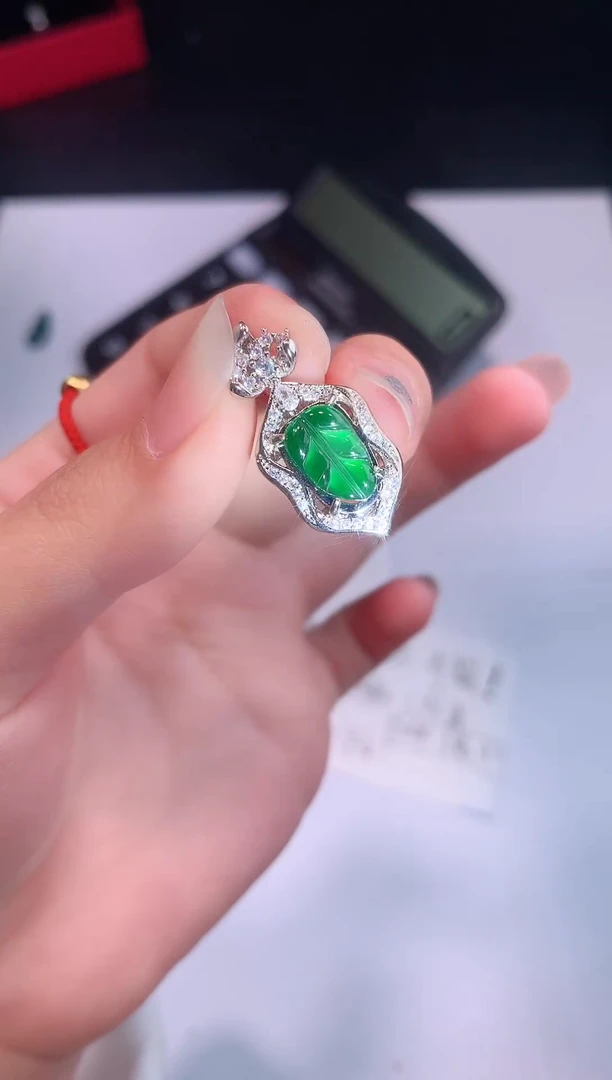 颈饰未镶嵌翡翠0芹0翡翠珠宝730