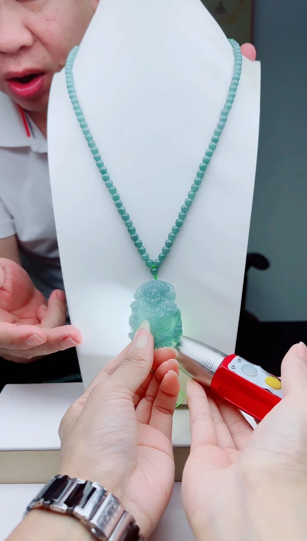 颈饰未镶嵌翡翠多样性发其一