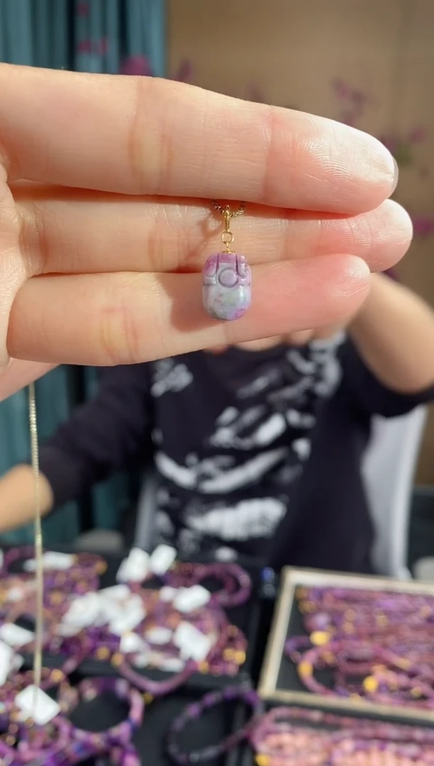 【闪购商品】苏纪石（舒俱来）吊坠(不含链)18K金镶嵌189