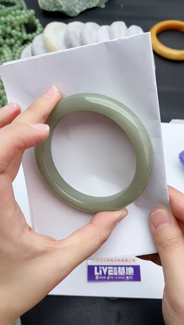 未镶嵌手镯石英质玉68+63/64