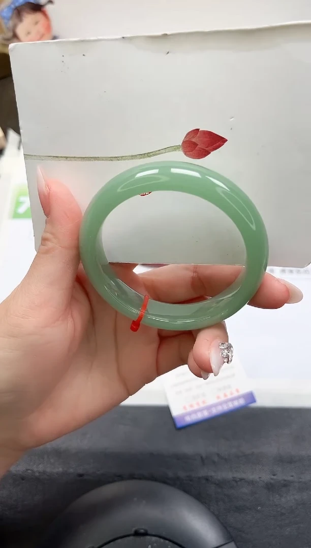 【闪购商品】石英质玉手镯未镶嵌220-56.5