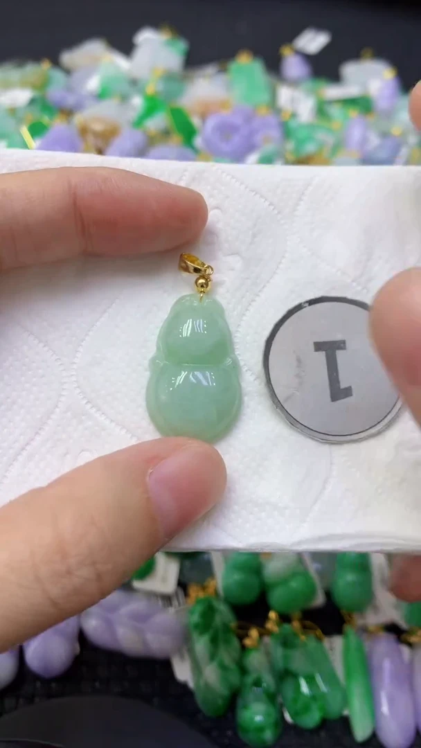 颈饰未镶嵌翡翠天然缅甸翡翠A货