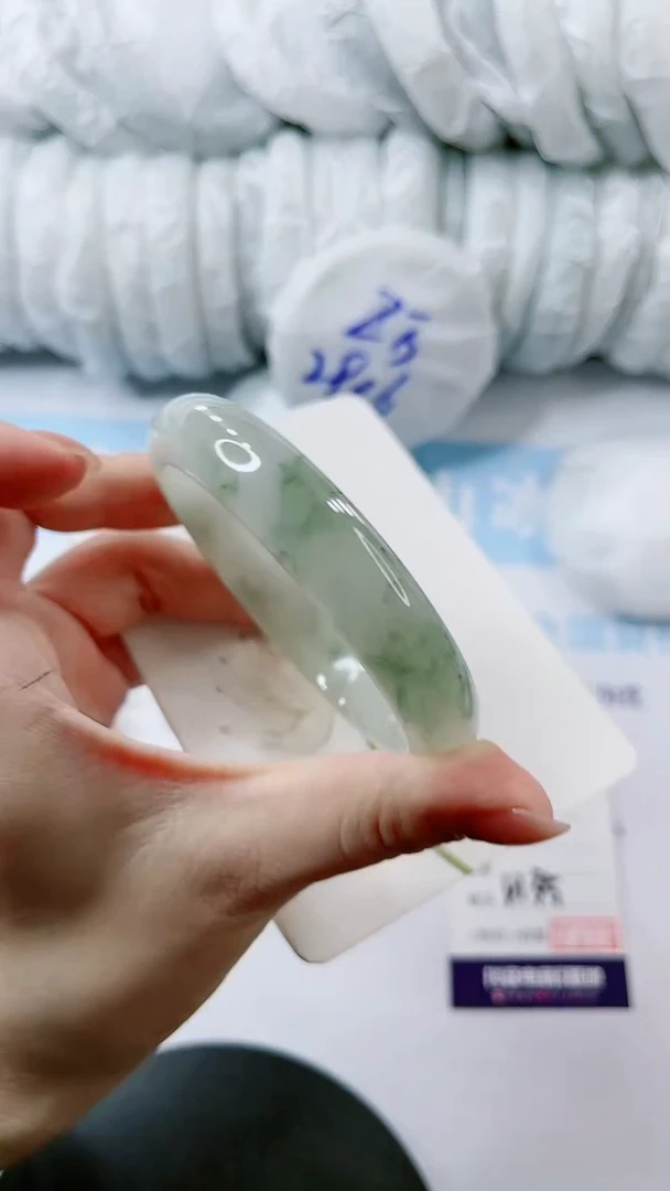 【闪购商品】石英质玉手镯未镶嵌多样性发货V135