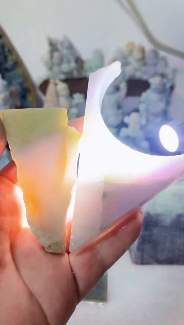 【闪购商品】翡翠吊坠(不含链)未镶嵌A792