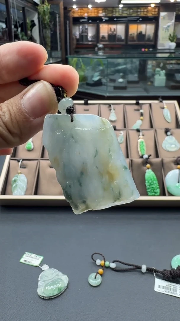 颈饰未镶嵌翡翠吊坠