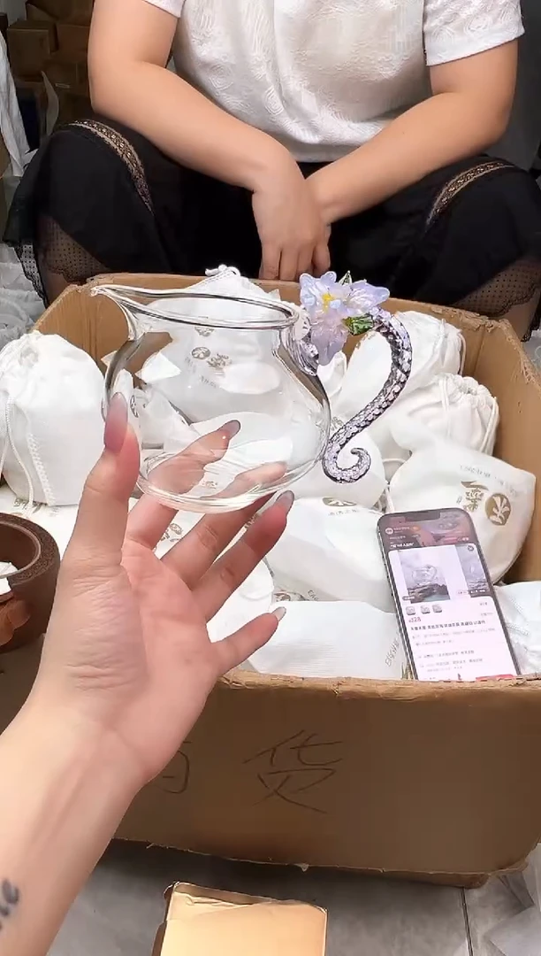 禾墨鸢然浅紫色