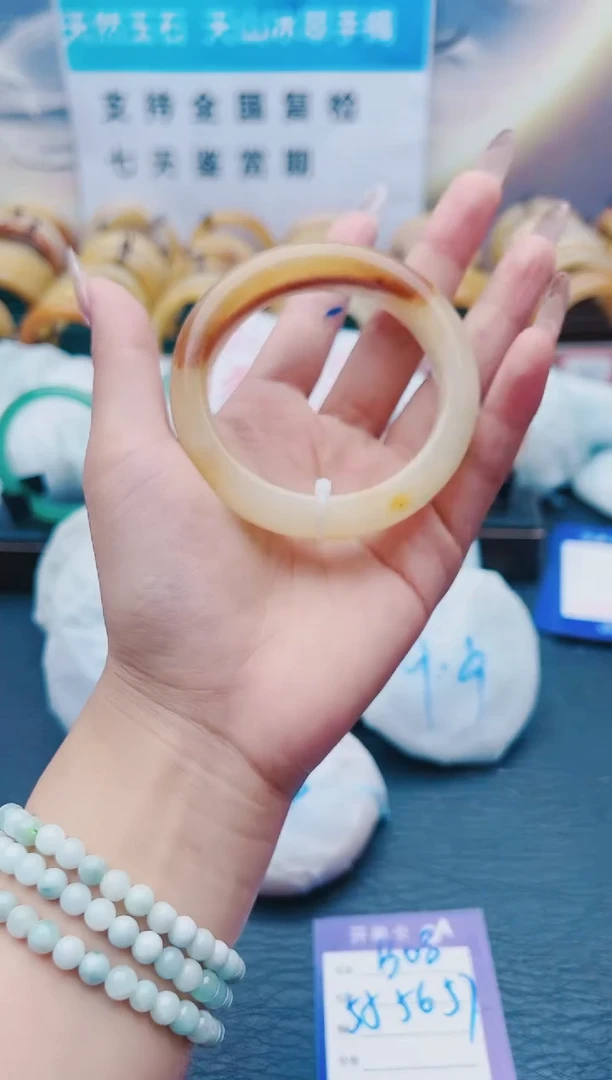 【闪购商品】石英质玉手镯未镶嵌B08-56-57