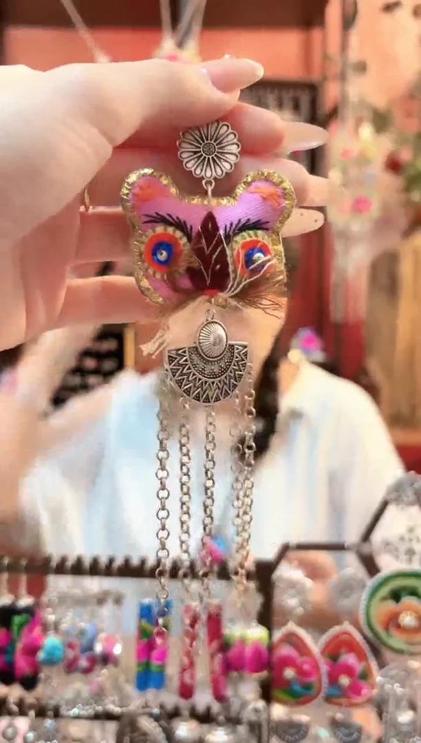 织绣云织谣民族风精美饰品 109