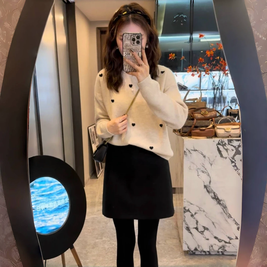 秋冬韩版轻奢小个子长袖针织打底毛衣百搭呢料短款包臀半身裙套装