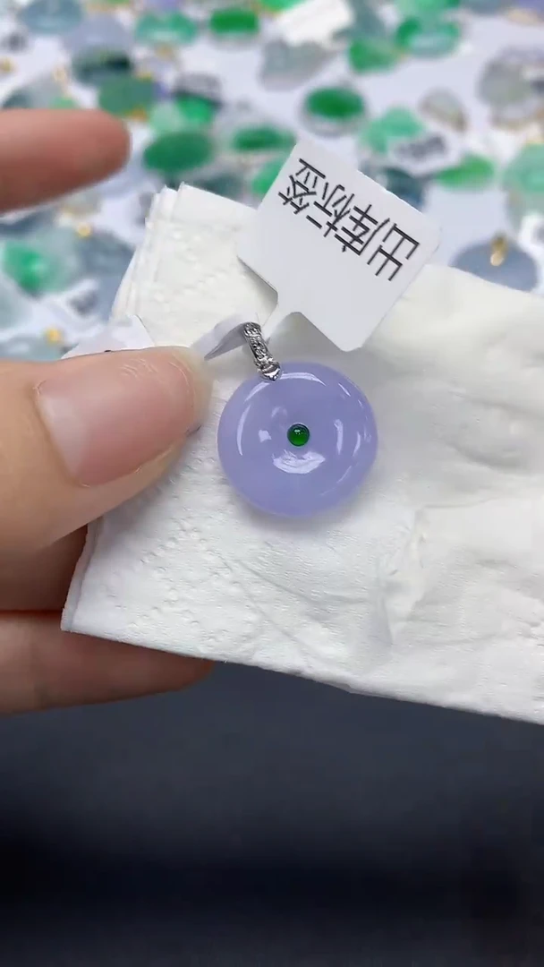 翡翠18K金镶嵌颈饰天然缅甸a货翡翠