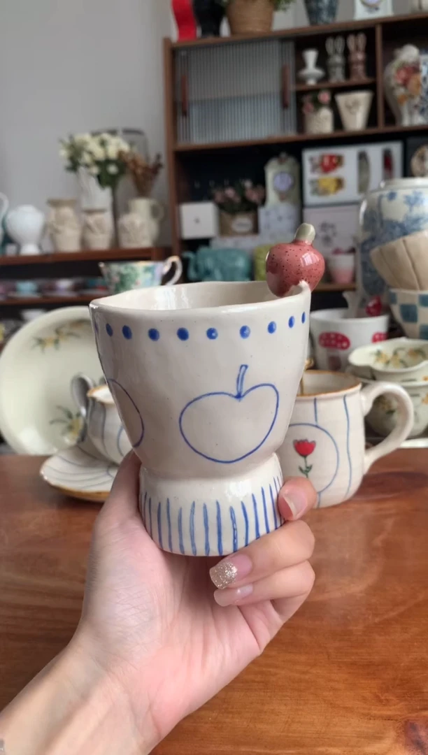 陶瓷【送勺】苹果手握杯1个