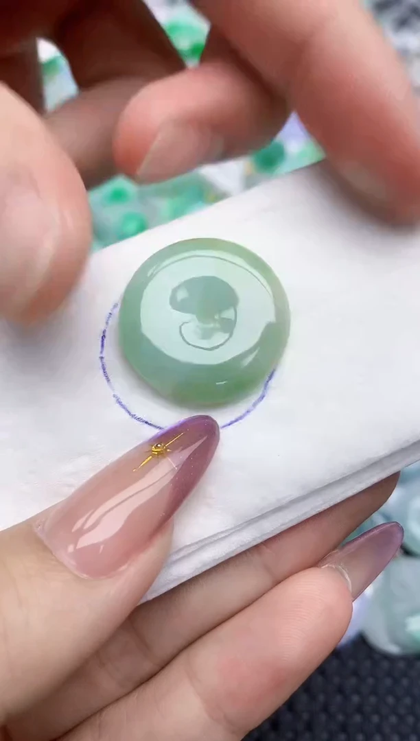 翡翠未镶嵌颈饰   天然翡翠A货  百元以上9米证书费自理