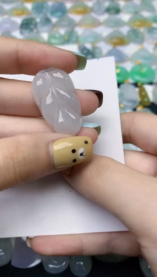 翡翠未镶嵌颈饰天然翡翠A货