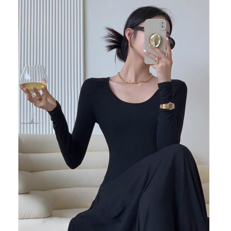 多金家大码显瘦U领气质连衣裙时尚感修身韩版大裙摆