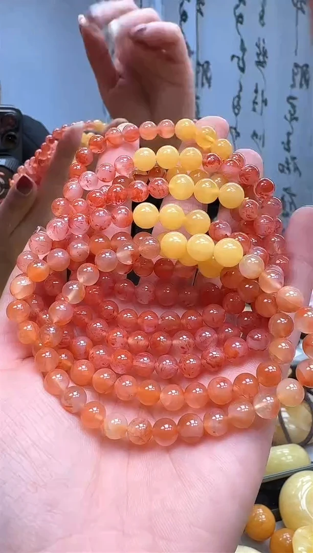 【闪购商品】琥珀裸石未镶嵌手串    多样性发一