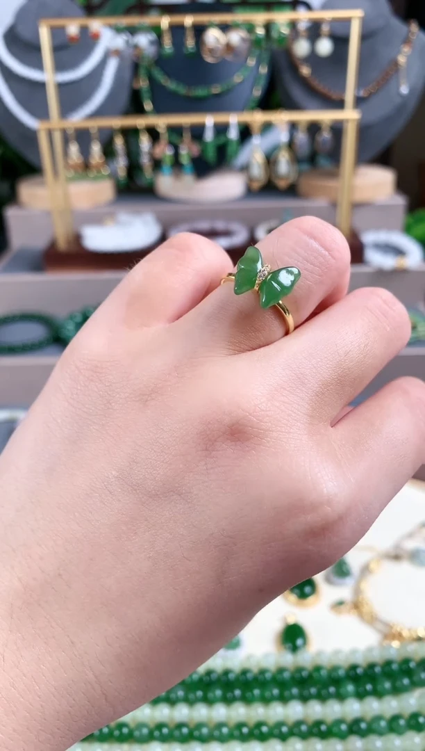 银S925镶嵌戒指和田玉1