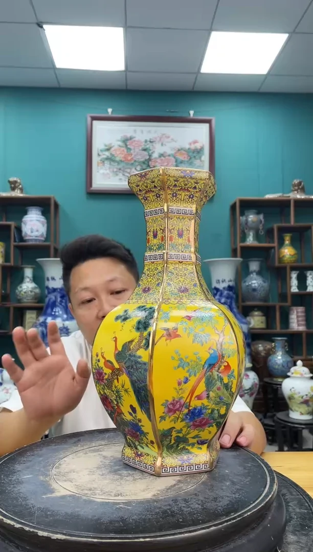 摆件中号六方黄珐琅陶瓷