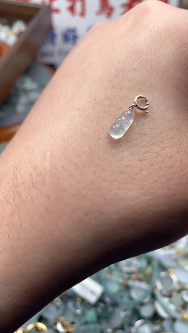 【闪购商品】翡翠颈饰未镶嵌哥哥