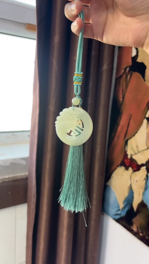 【闪购商品】和田玉把件未镶嵌且末微色差近矿把件