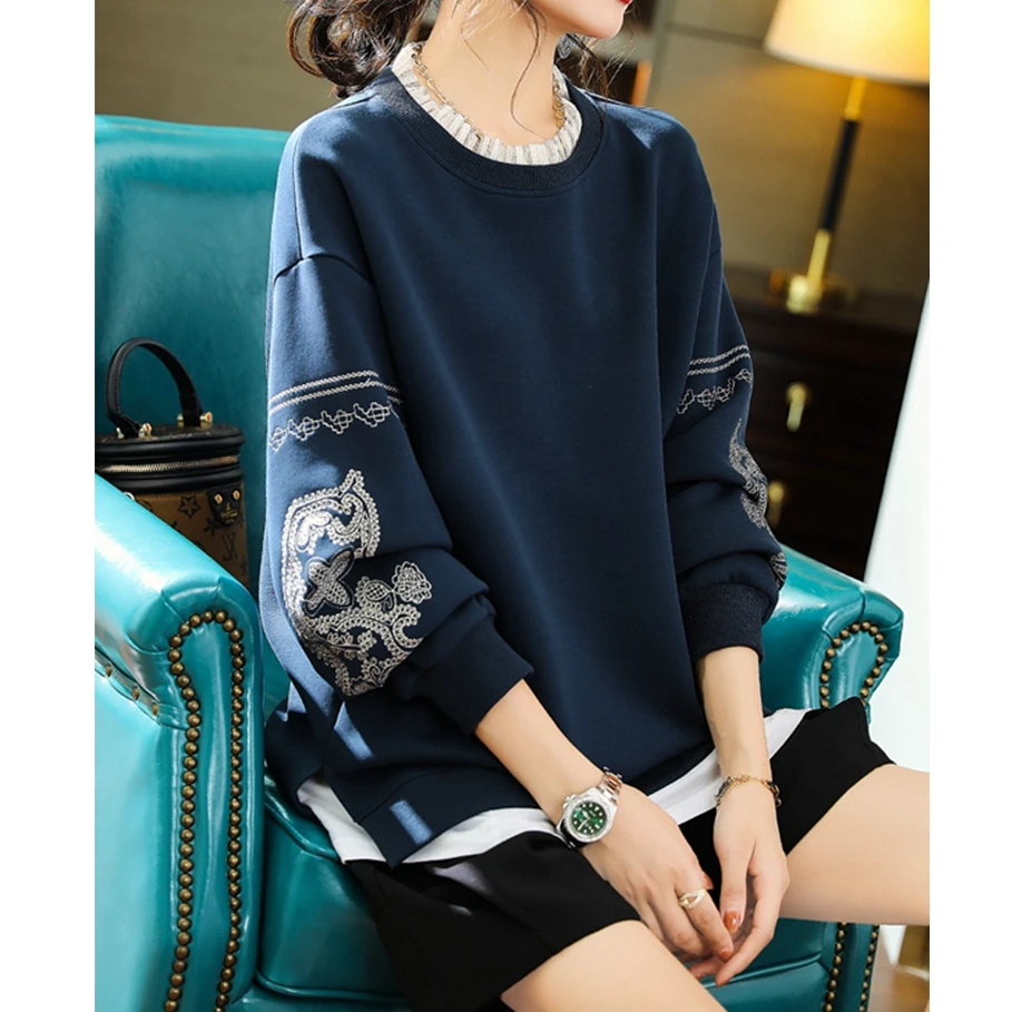 蕾丝拼接圆领卫衣女秋年新款欧货大码宽松休闲长袖上衣