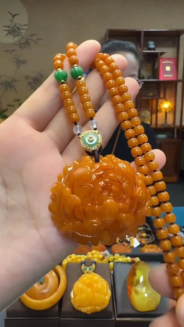 琥珀吊坠(赠链)未镶嵌天然保真蜜蜡牡丹花套装