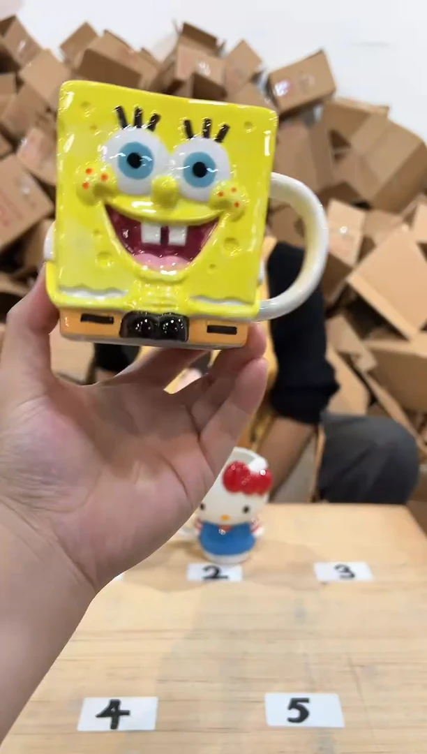 瓷片海绵宝宝方形杯