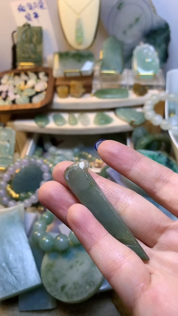 未镶嵌挂件翡翠缅甸A货翡翠，没有运费险