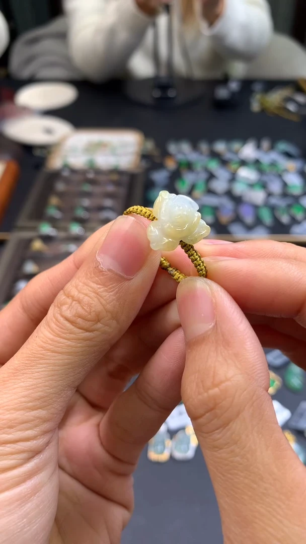 颈饰未镶嵌翡翠18174