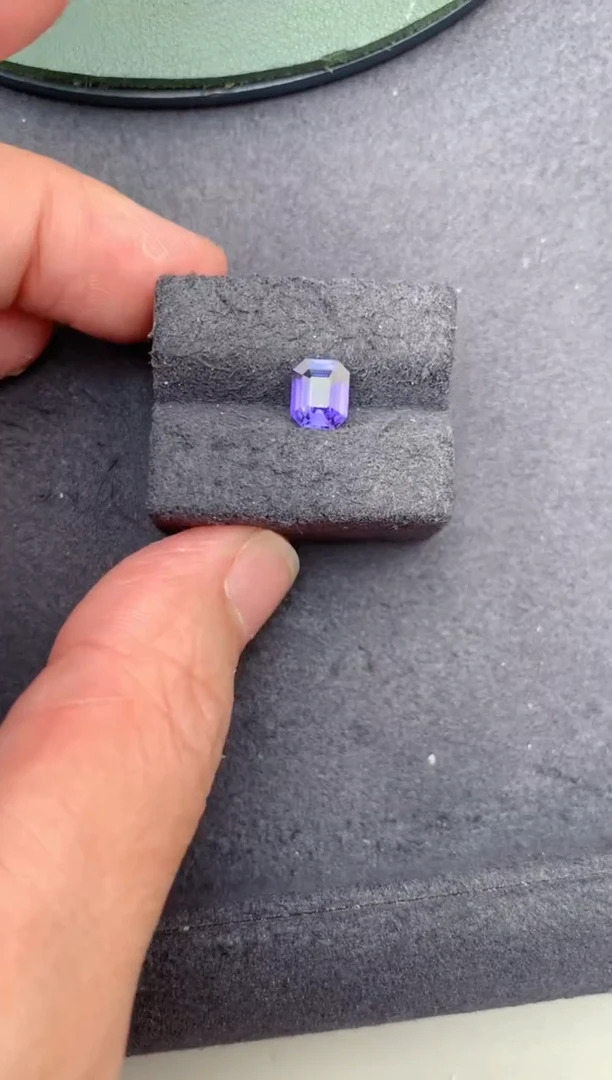 彩色蓝宝石裸石未镶嵌1ct紫蓝宝   BE