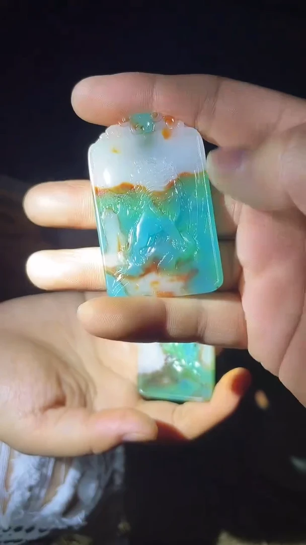 和田玉未镶嵌挂件虎啸牌一个