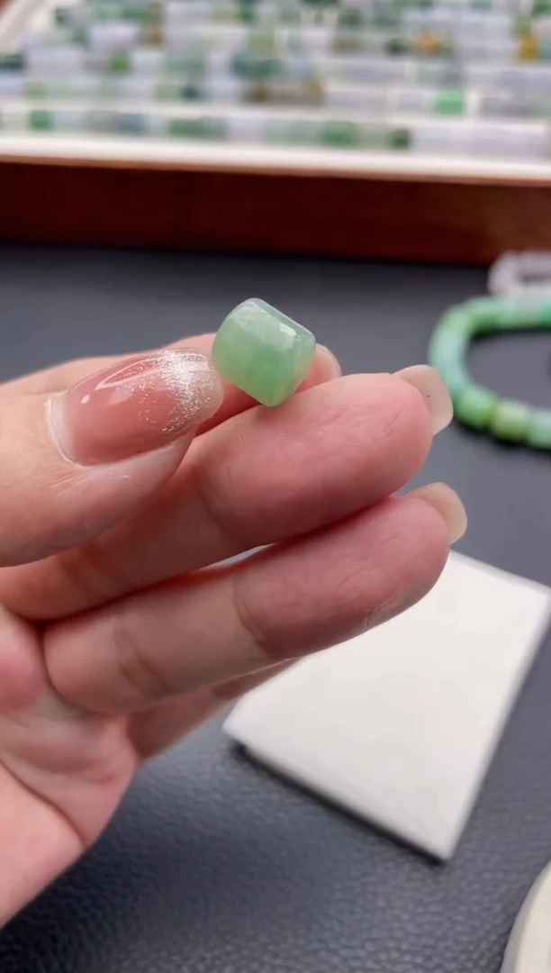 【闪购商品】定制翡翠未镶嵌珠子