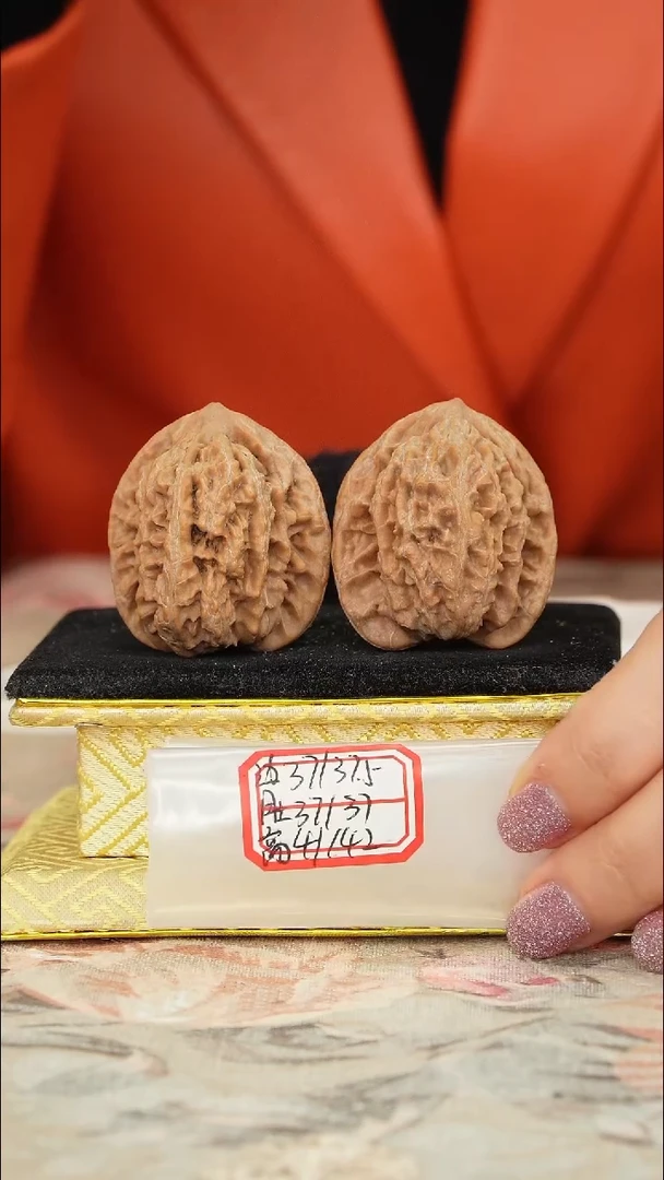 【闪购商品】文玩核桃把件盘龙虎头