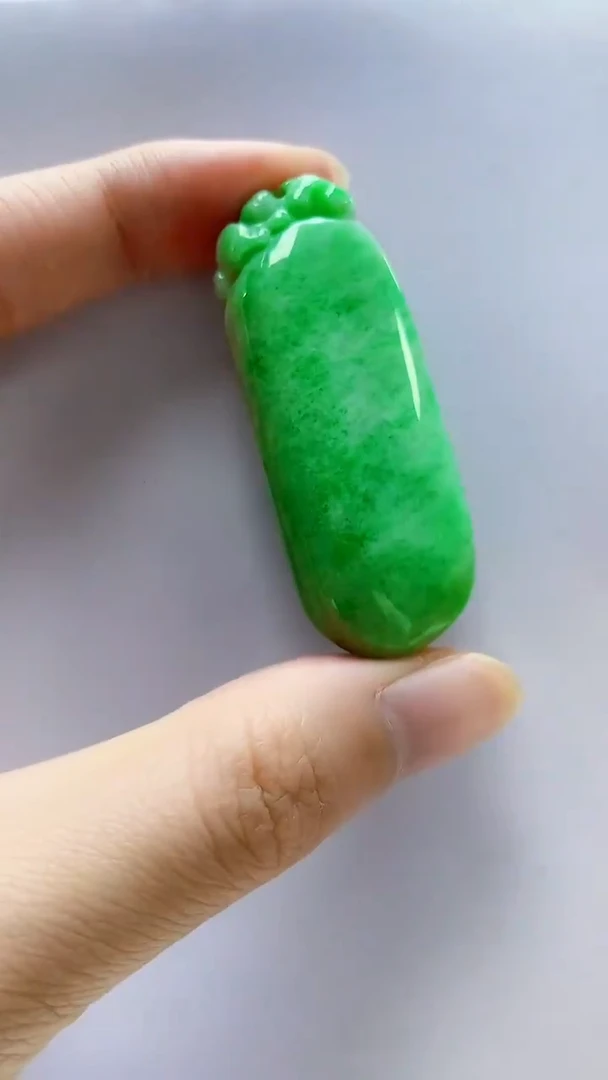 未镶嵌定制翡翠4868zm-毛货挂件8瓜