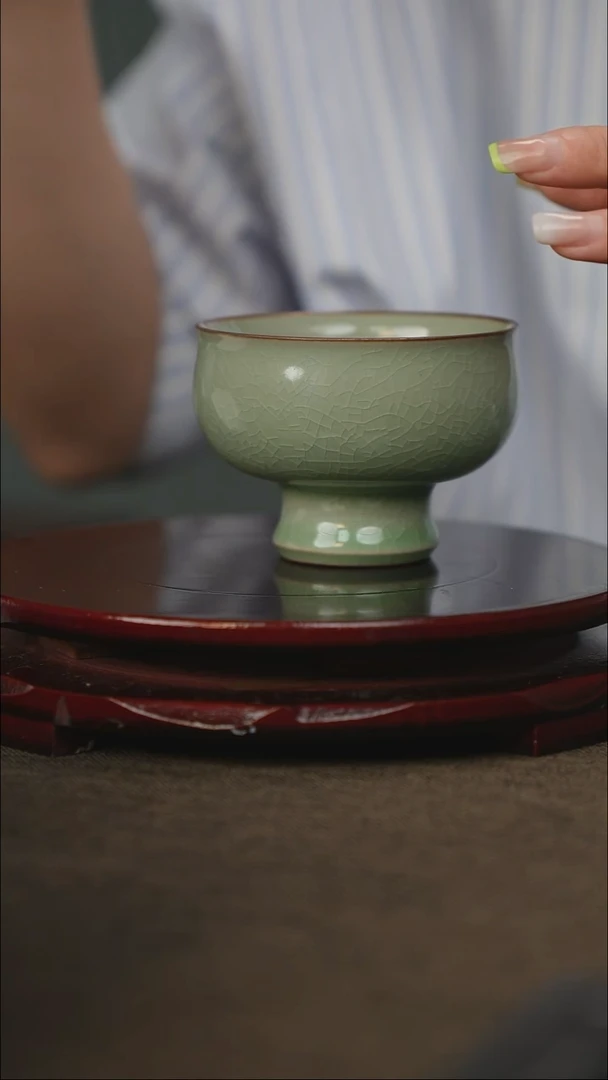 全品 樊卫星 豆青 高足杯