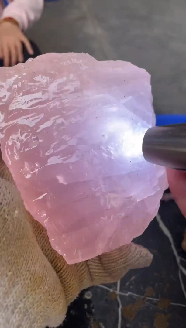 【闪购商品】芙蓉石原石未镶嵌天然粉水晶原石摆件