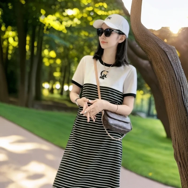 欧货小众设计感撞色条纹连衣裙女装夏季气质遮肉显瘦休闲别致裙子