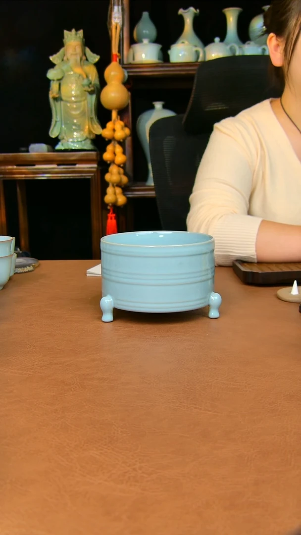 瓷片三足尊全手工原矿天青不完美