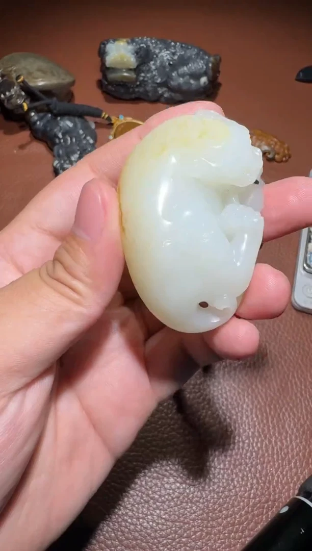 未镶嵌和田玉挂件安**一和田玉