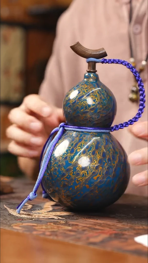 RA128漆艺精致酒葫芦一只