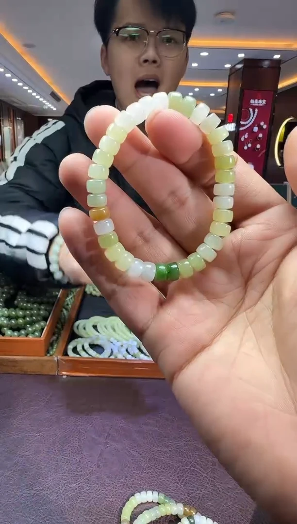 未镶嵌和田玉挂件【陆1229】46 7021 多样性发其一