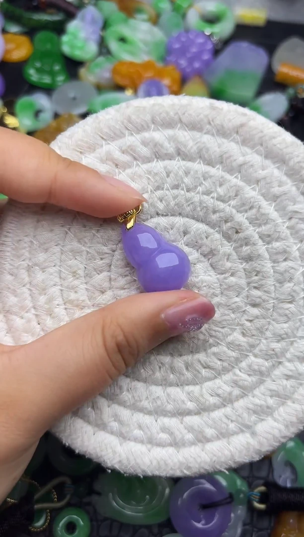 颈饰未镶嵌翡翠缅甸翡翠吊坠