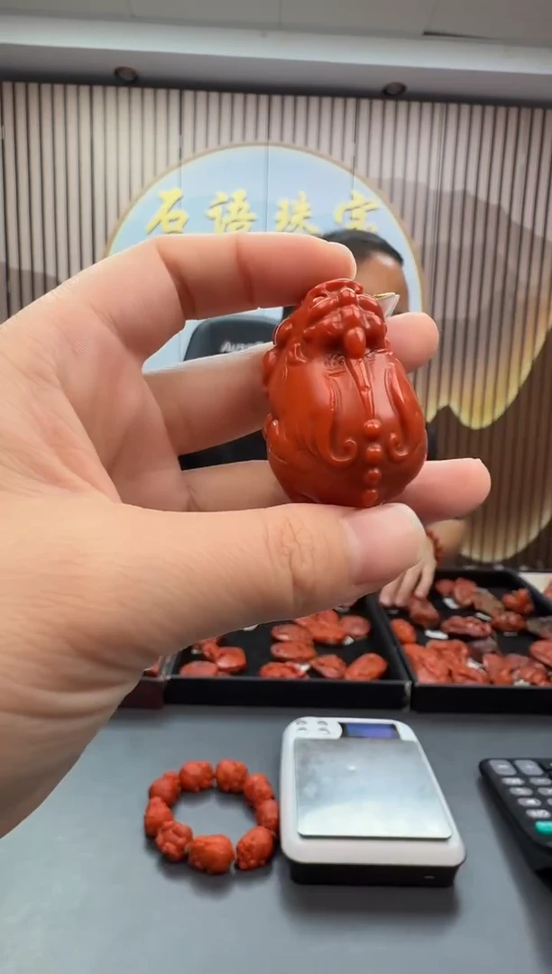 未镶嵌雕刻南红玛瑙140ZB1125产品一个