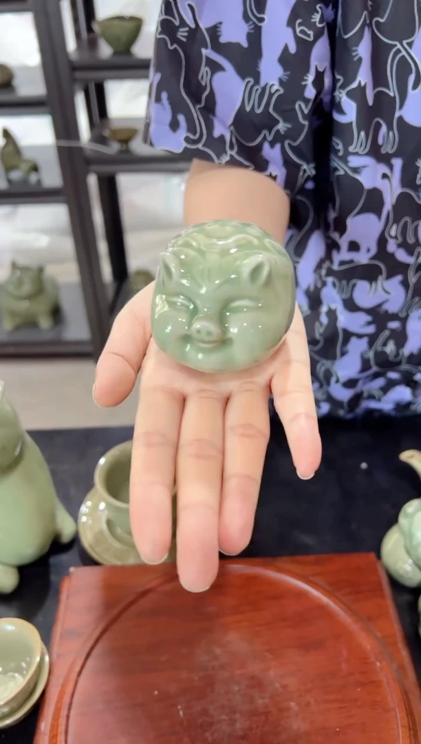 耀州窑青瓷小福猪茶宠