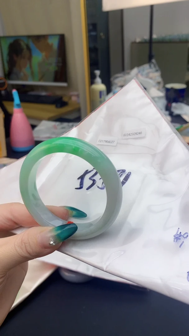 【闪购商品】翡翠手镯未镶嵌0313697857