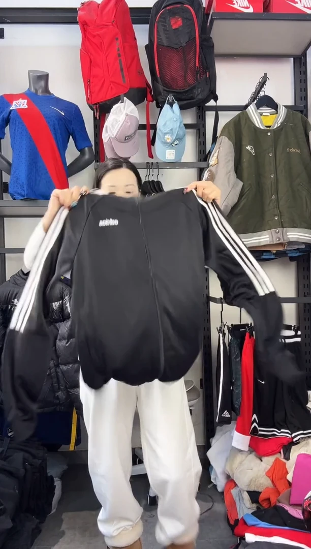 572闪购编码  阿迪运动卫衣裤以直播间过款为准 尺码.160 S