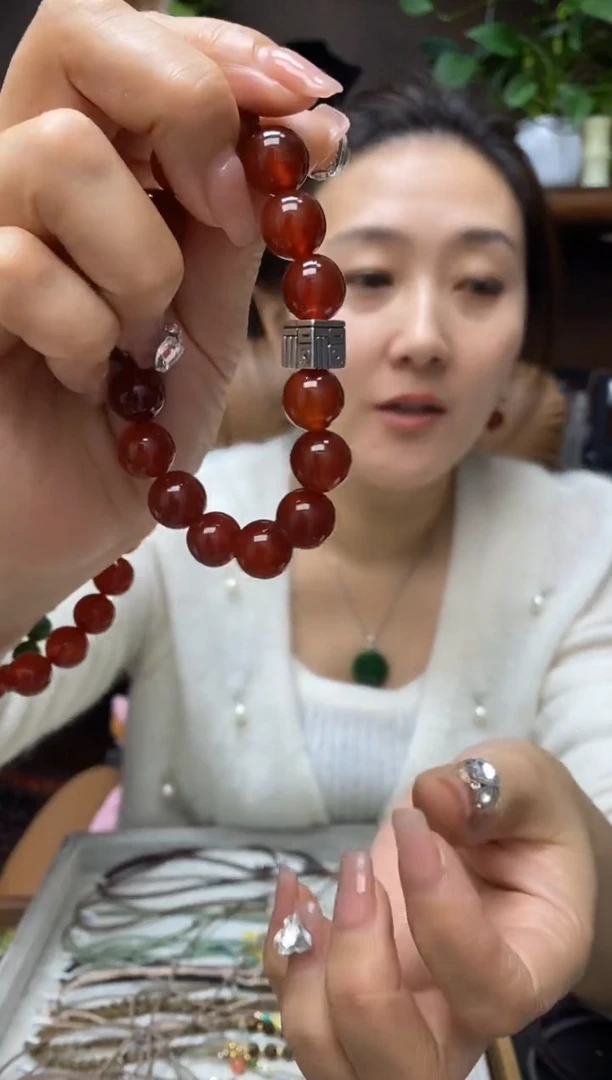 未镶嵌吊坠玛瑙/玉髓多样性发货其中发一