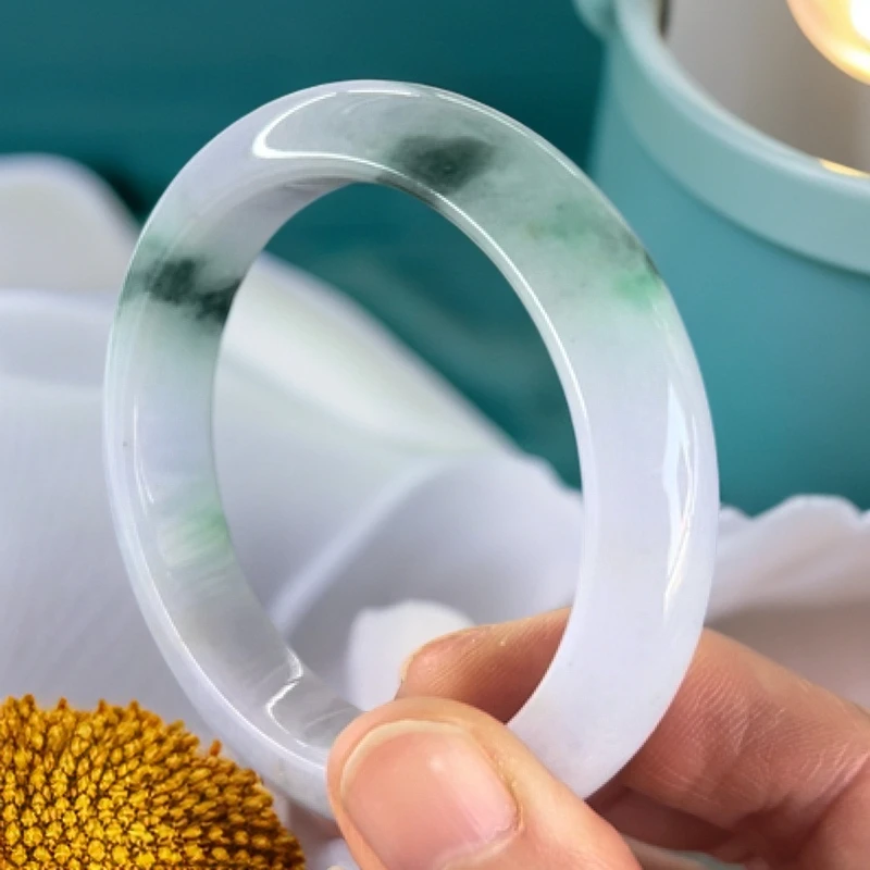 天然翡翠手镯a货女款飘绿时尚翡翠色