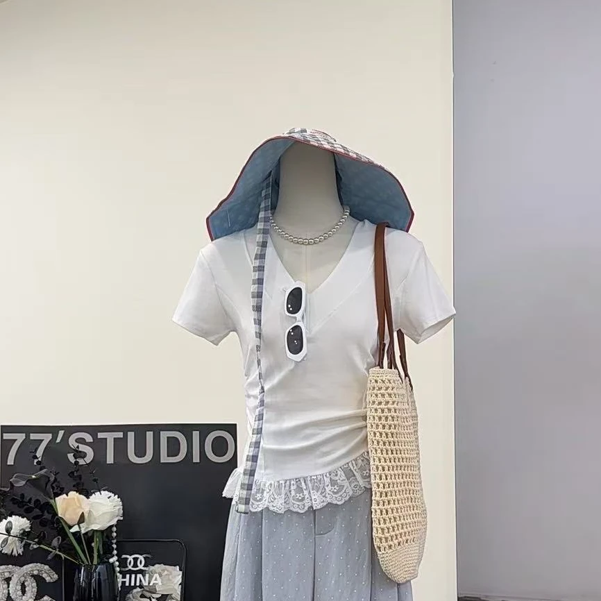 【甜茶】蕾丝拼接V领修身短袖-2655