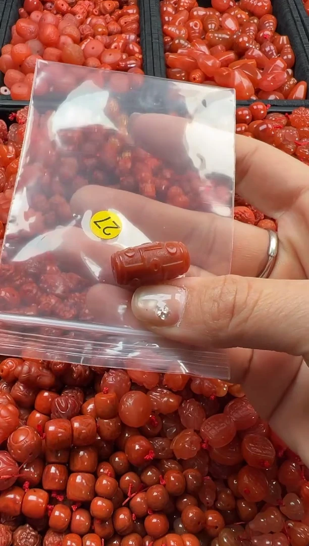 【闪购商品】南红玛瑙颈饰未镶嵌1