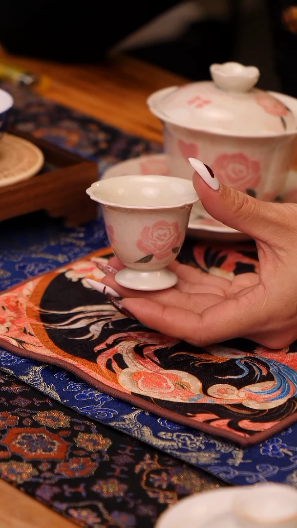 【闪购商品】玫瑰花口主人杯茶杯